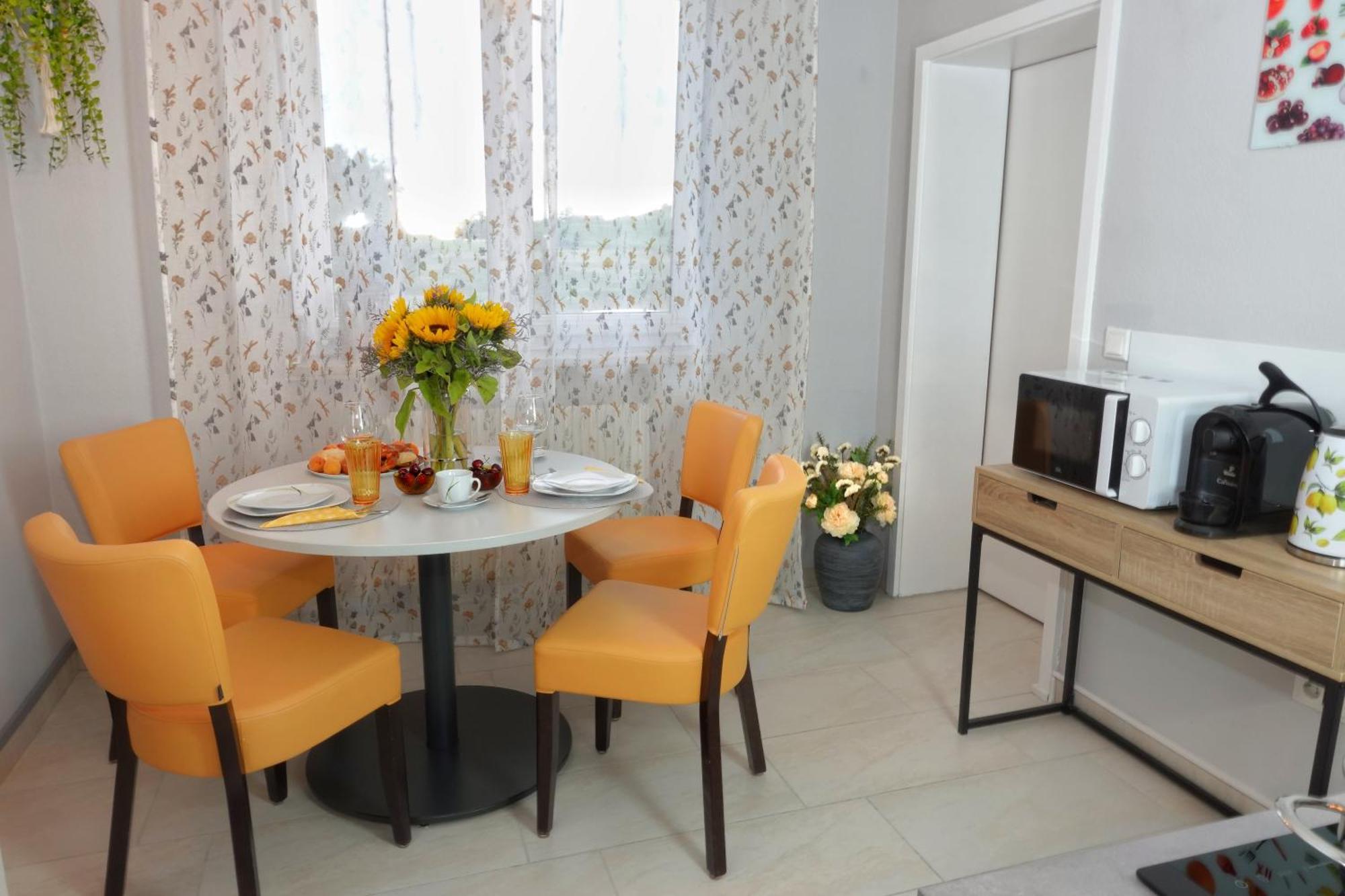 Apartment Relax - Yellow Mit Pool Und Sauna Scheidegg